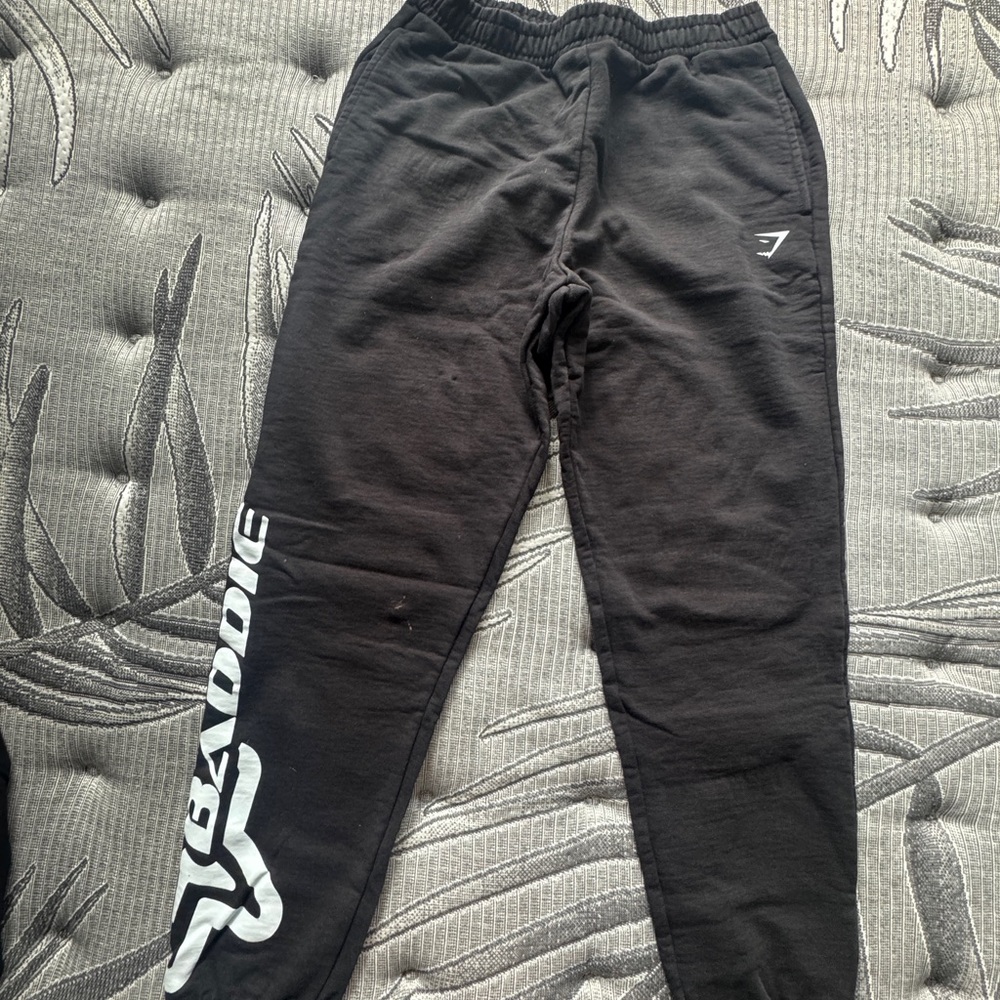 Gymshark Black Sweatpants Tapered Fit Elastic Cuffs